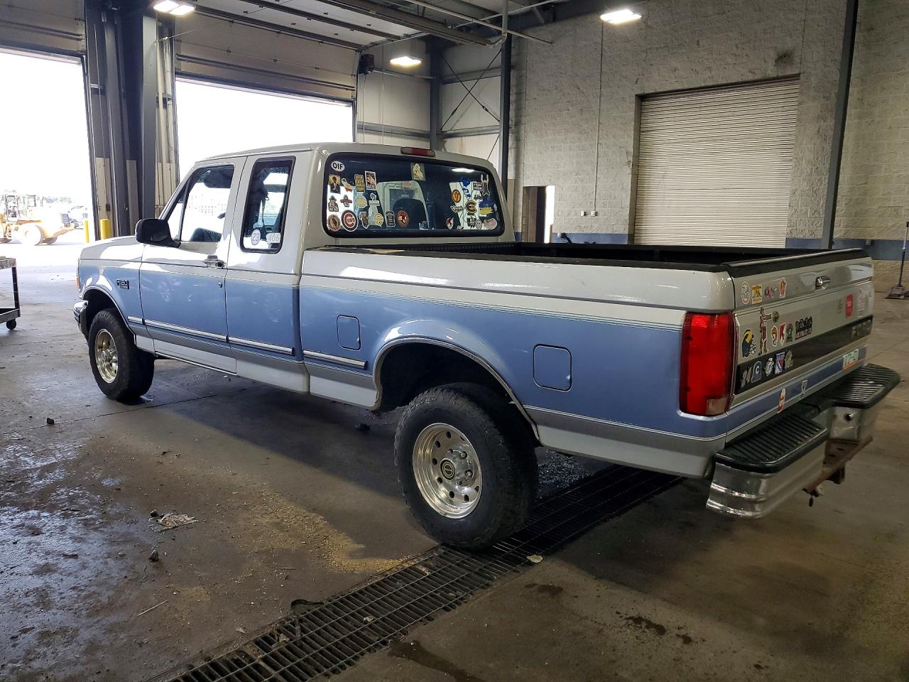 1996 Ford F150 Two Tone vin: 1FTEX14N2TKA58701
