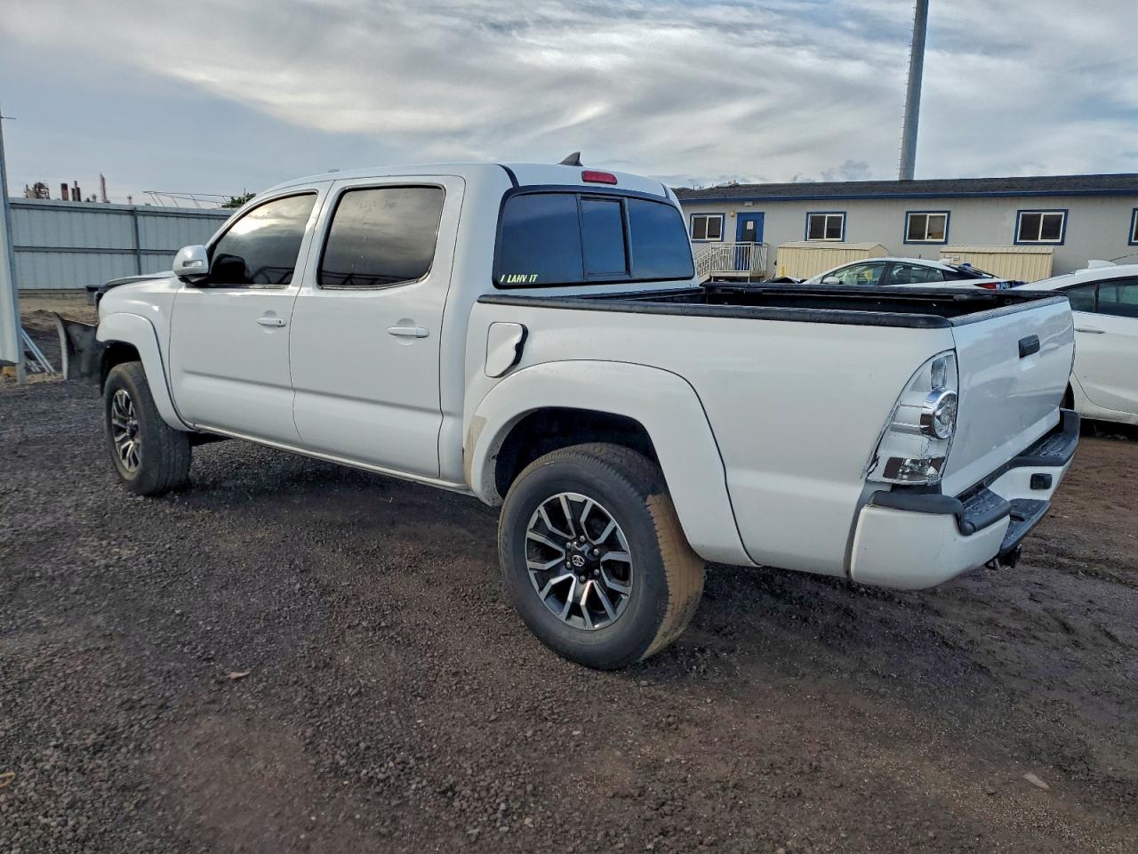 2015 Toyota Tacoma Double Cab Prerunner Белый vin: 3TMJU4GNXFM193409