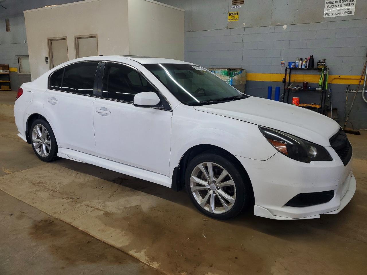 2013 Subaru Legacy 2.5i Premium White vin: 4S3BMCG69D3009891