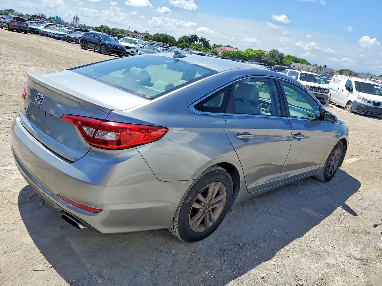 2015 Hyundai Sonata Se Gray vin: 5NPE24AF9FH026411