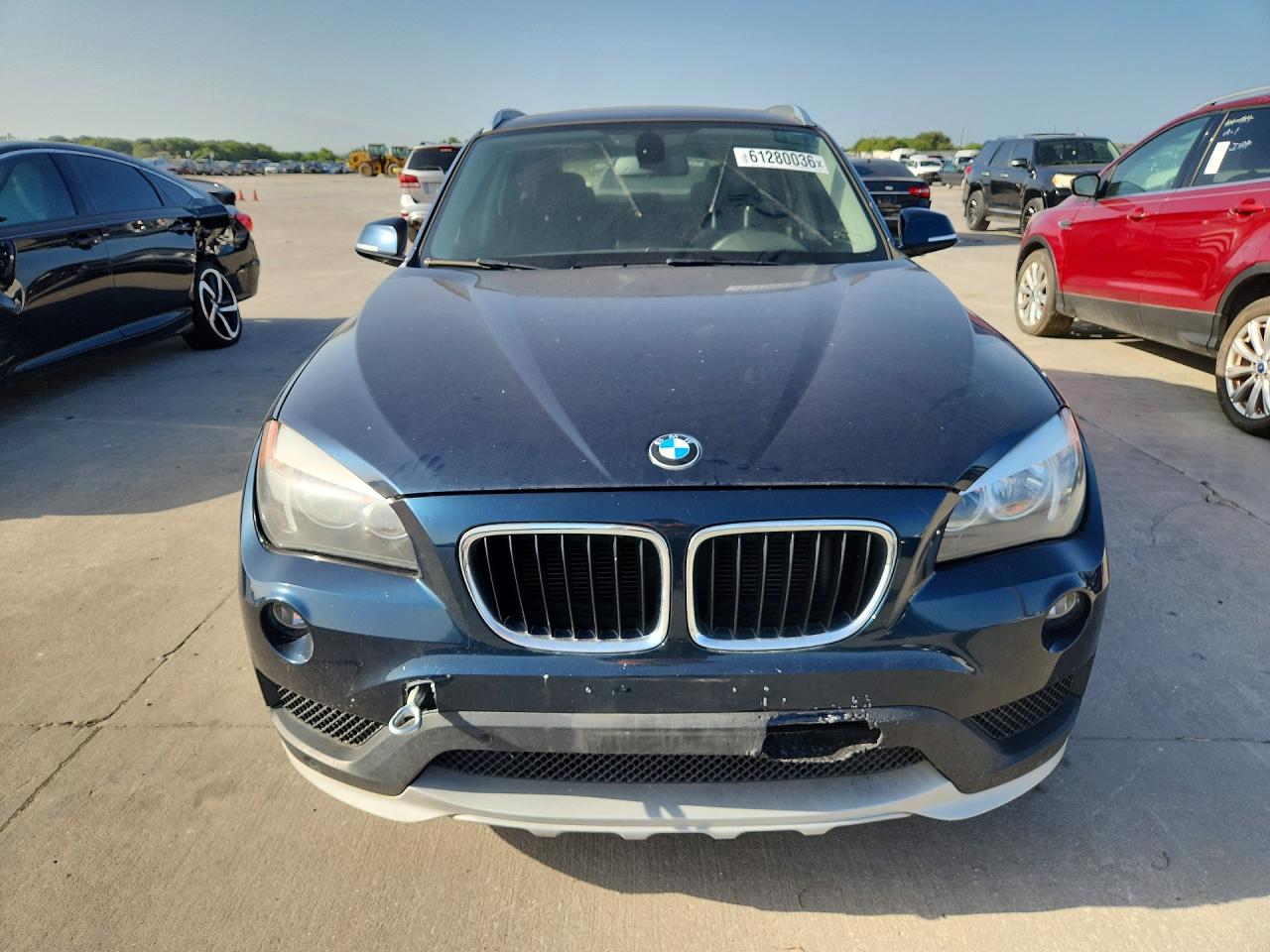 2015 Bmw X1 Sdrive28i Blue vin: WBAVM1C52FVZ93761