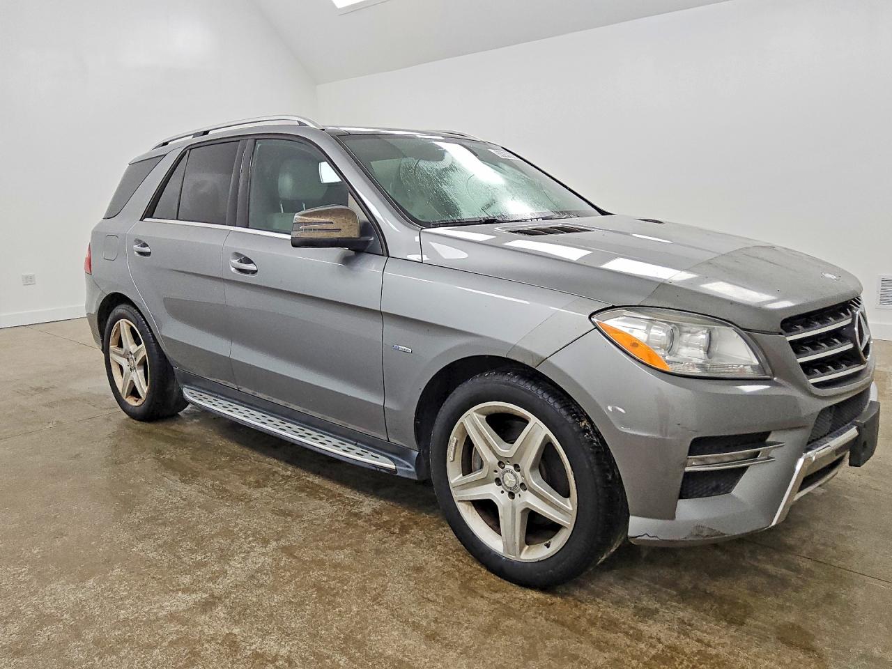 2012 Mercedes-benz Ml 550 4matic Silver vin: 4JGDA7DB3CA056947