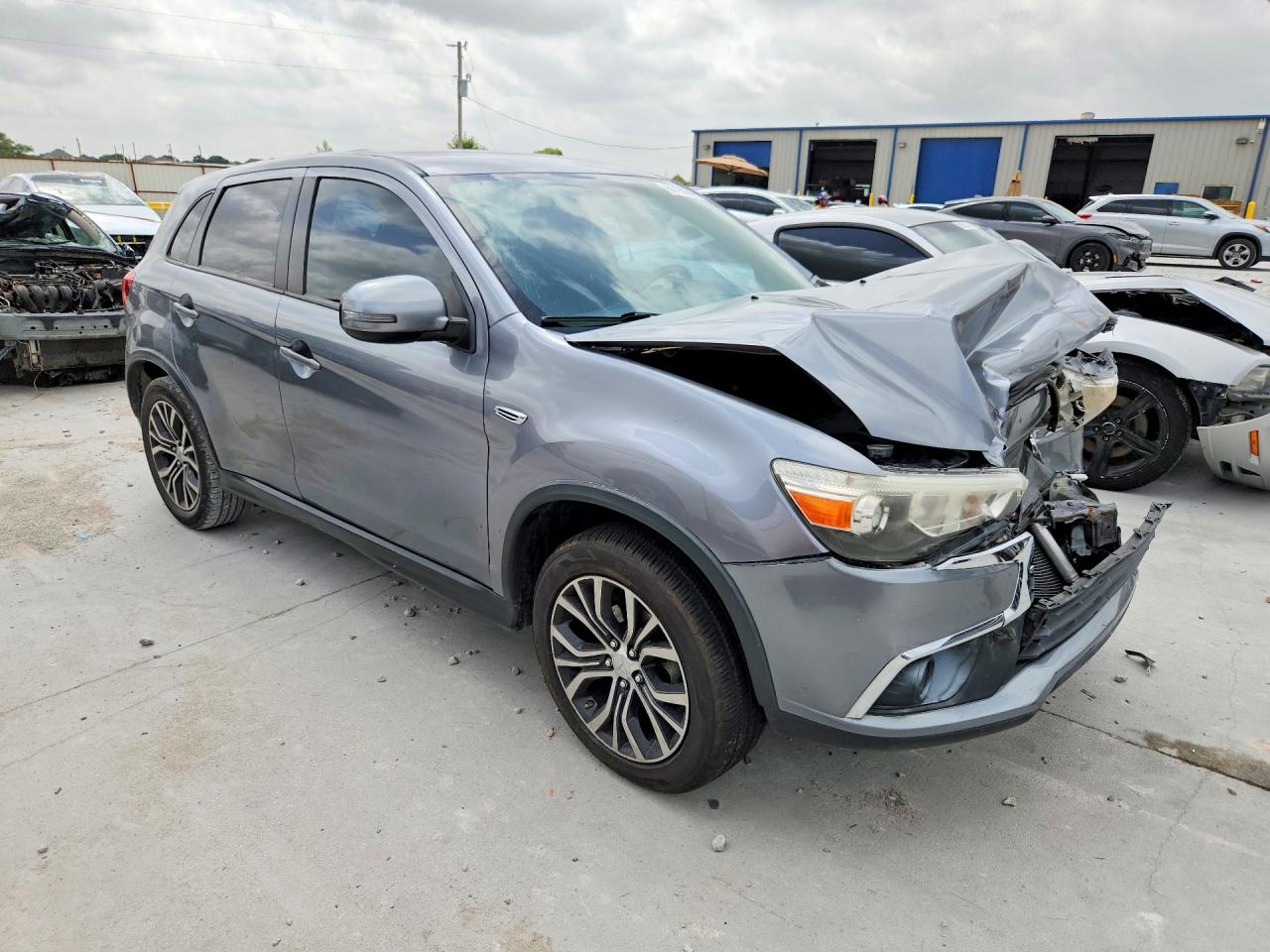 2017 Mitsubishi Outlander Sport Es Silver vin: JA4AP3AU6HZ008561