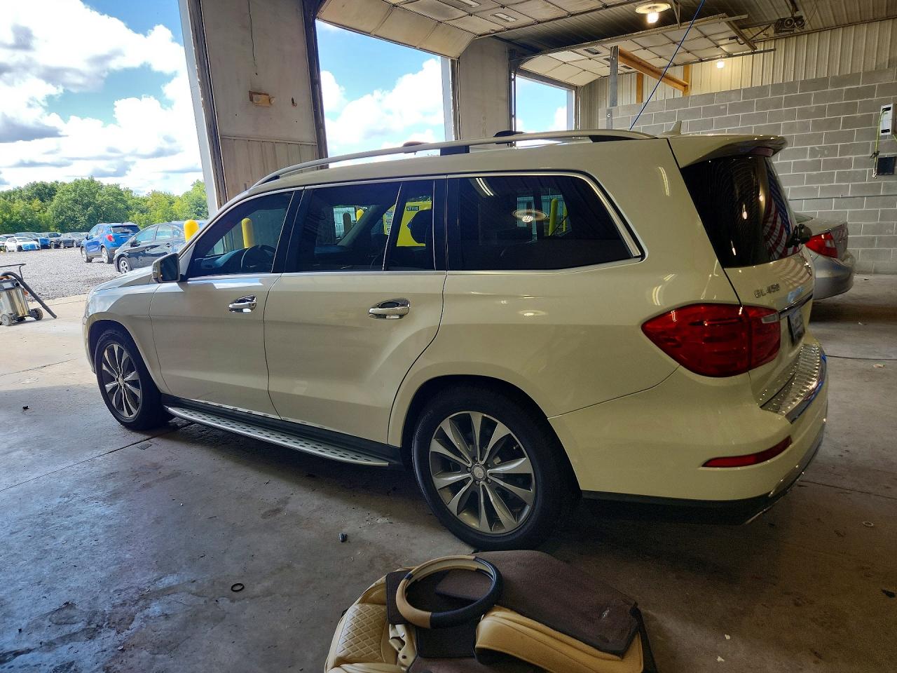 2013 Mercedes-benz Gl 450 4matic White vin: 4JGDF7CE4DA162340
