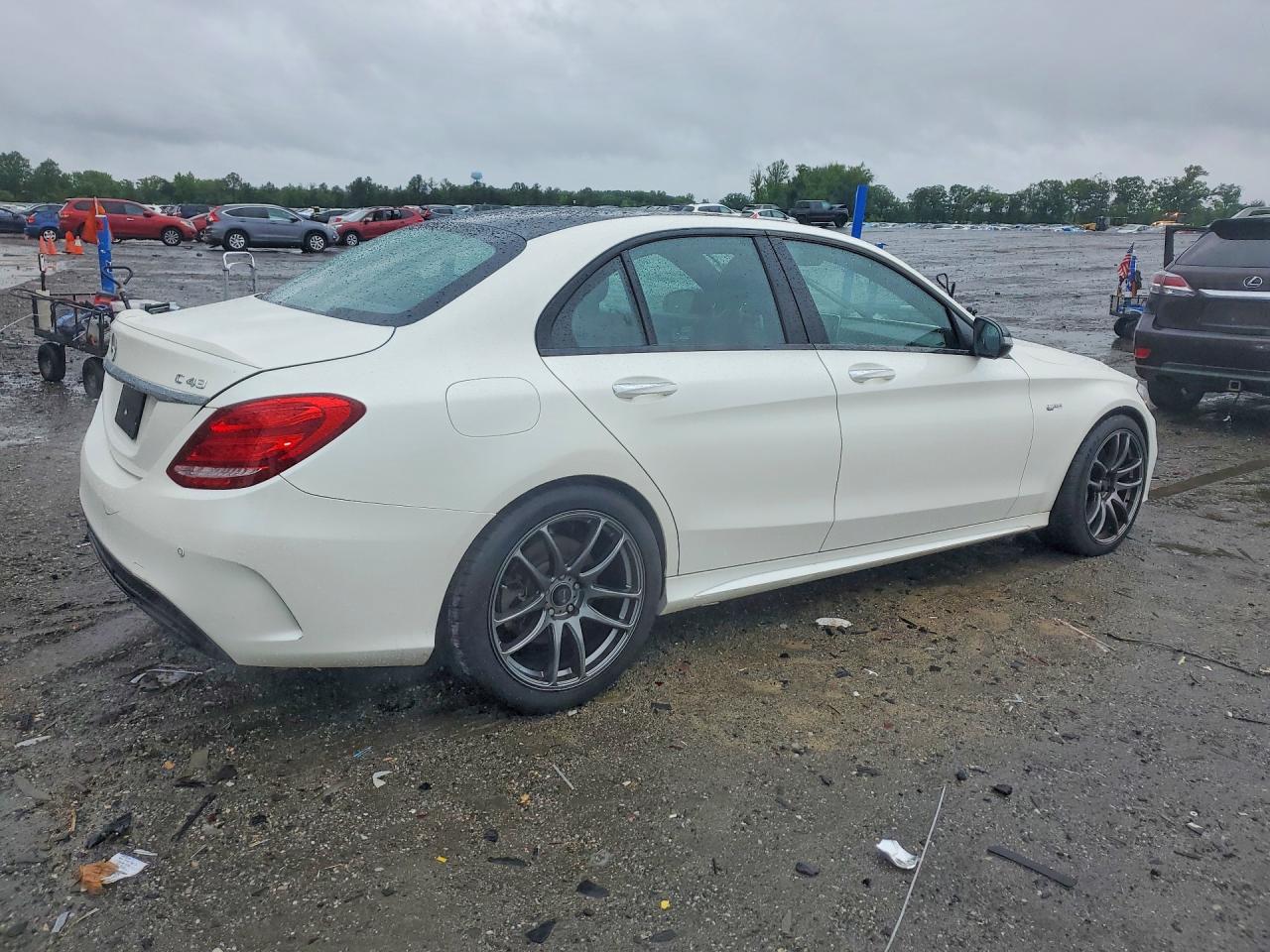 2018 Mercedes-benz C 43 4matic Amg White vin: 55SWF6EB4JU247044