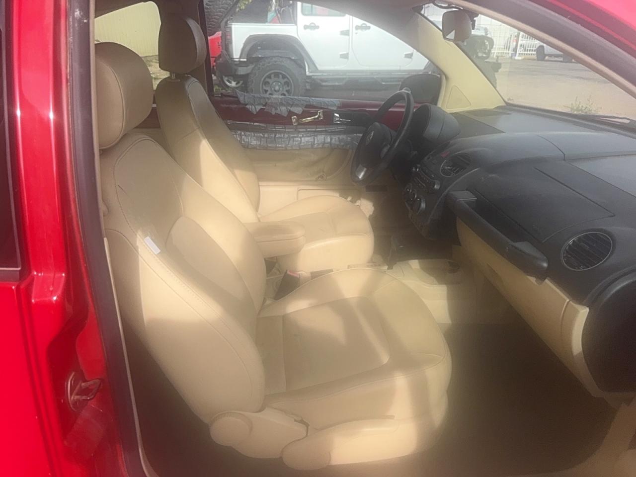 2008 Volkswagen New Beetle S Red vin: 3VWRW31C18M508709