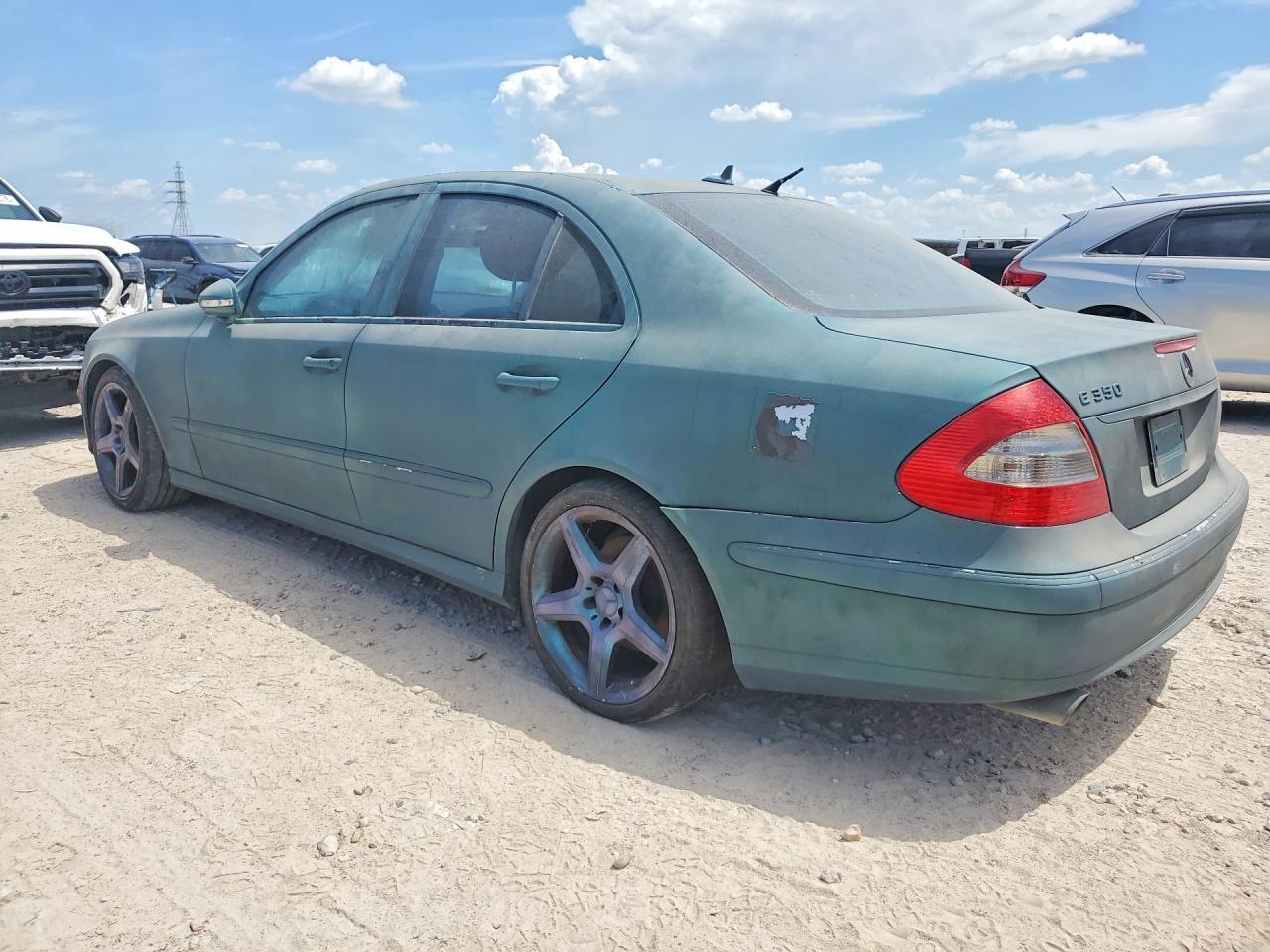2009 Mercedes-benz E 350 Зеленый vin: WDBUF56XX9B386556