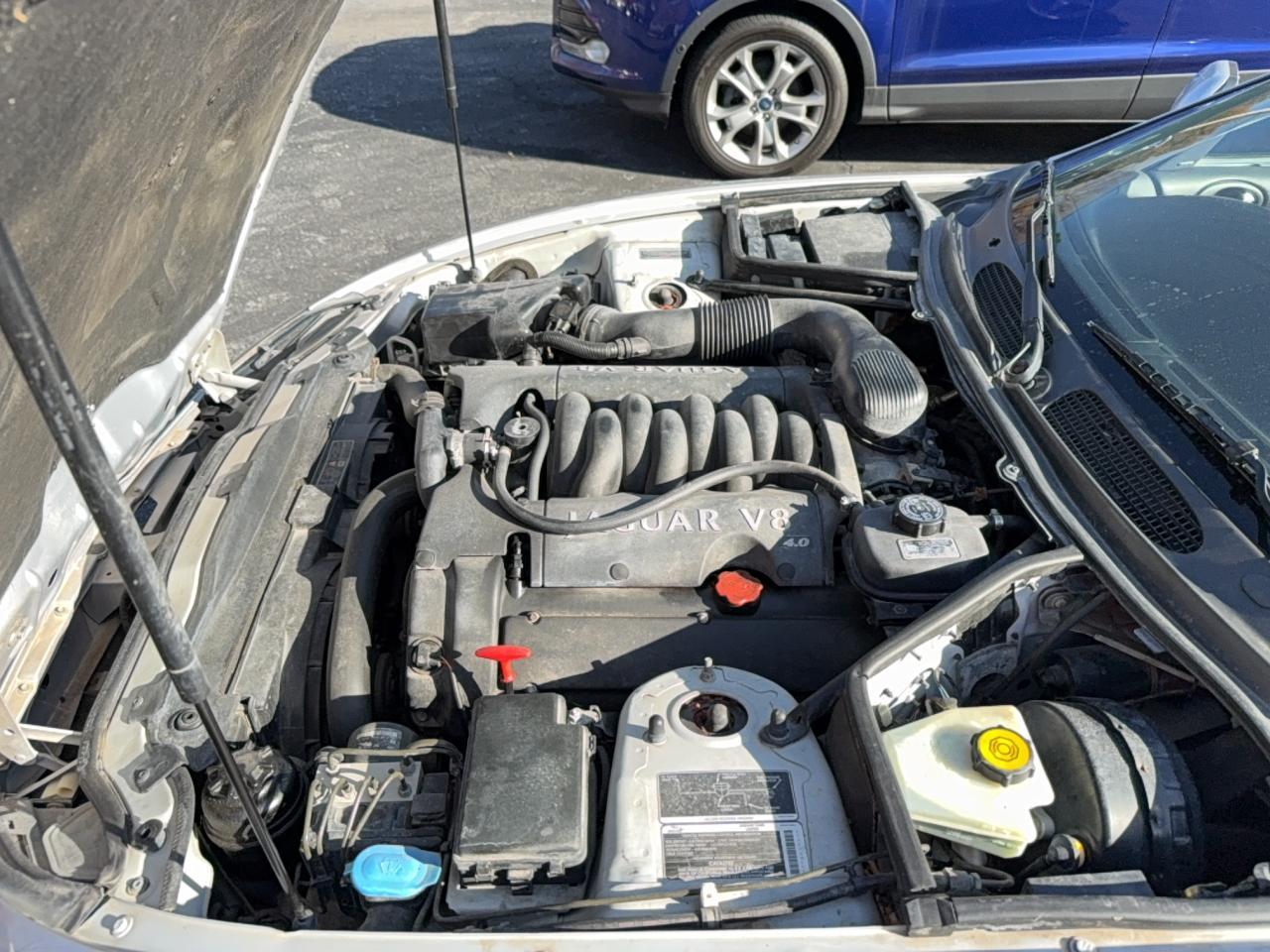 2002 Jaguar Xk8 Silver vin: SAJDA42C02NA24466