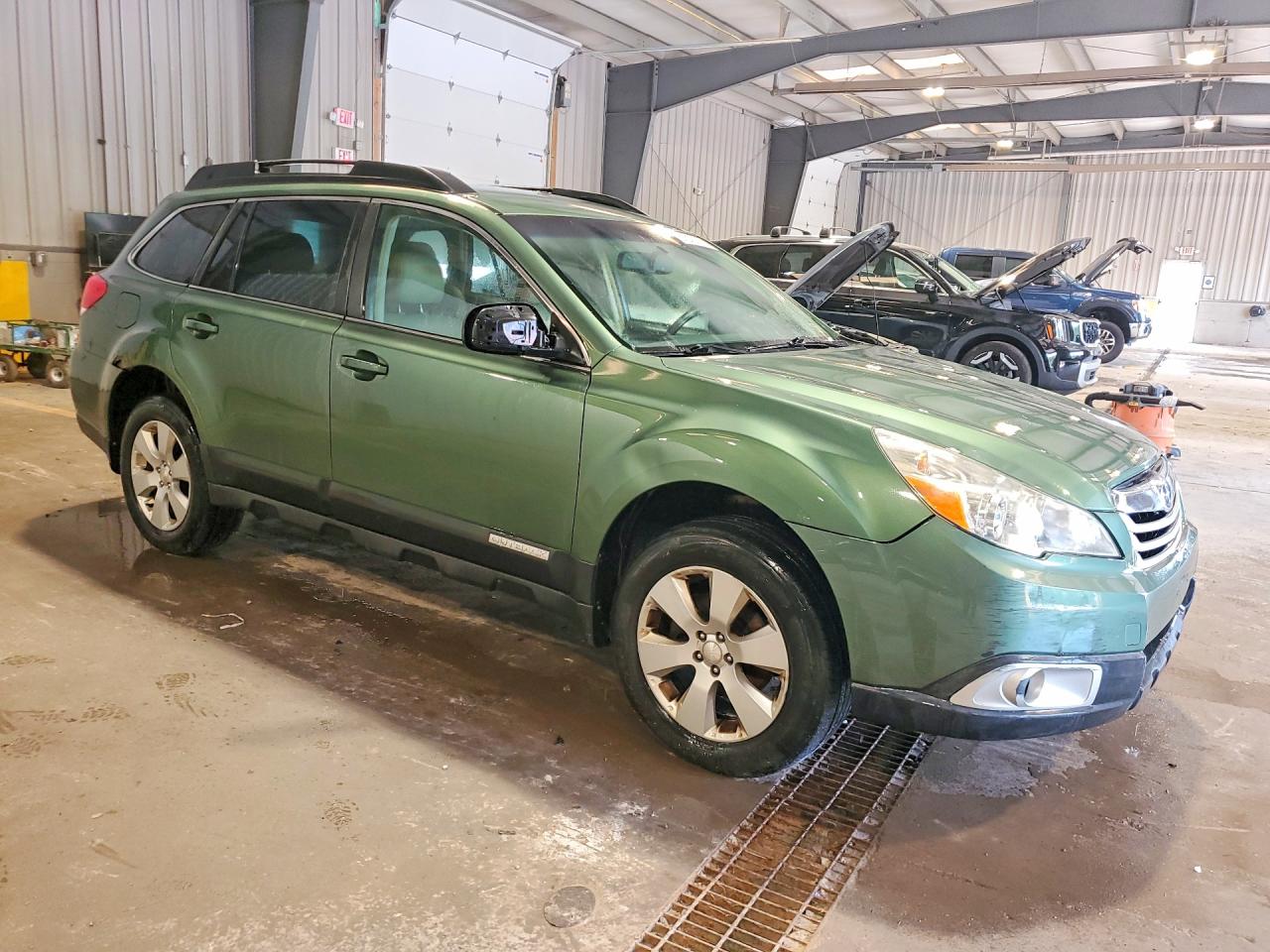 2012 Subaru Outback 2.5i Premium Green vin: 4S4BRBCC8C3244042