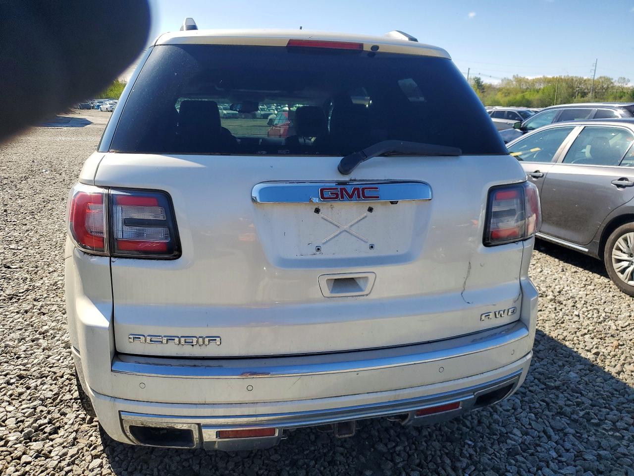 2015 Gmc Acadia Denali Белый vin: 1GKKVTKD5FJ310826