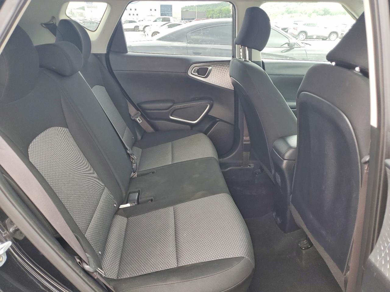 2020 Kia Soul Lx Черный vin: KNDJ23AU6L7023540