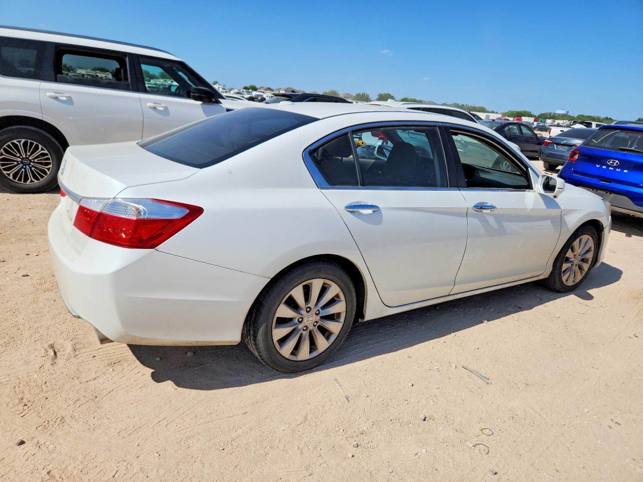 2015 Honda Accord Exl White vin: 1HGCR2F84FA073548