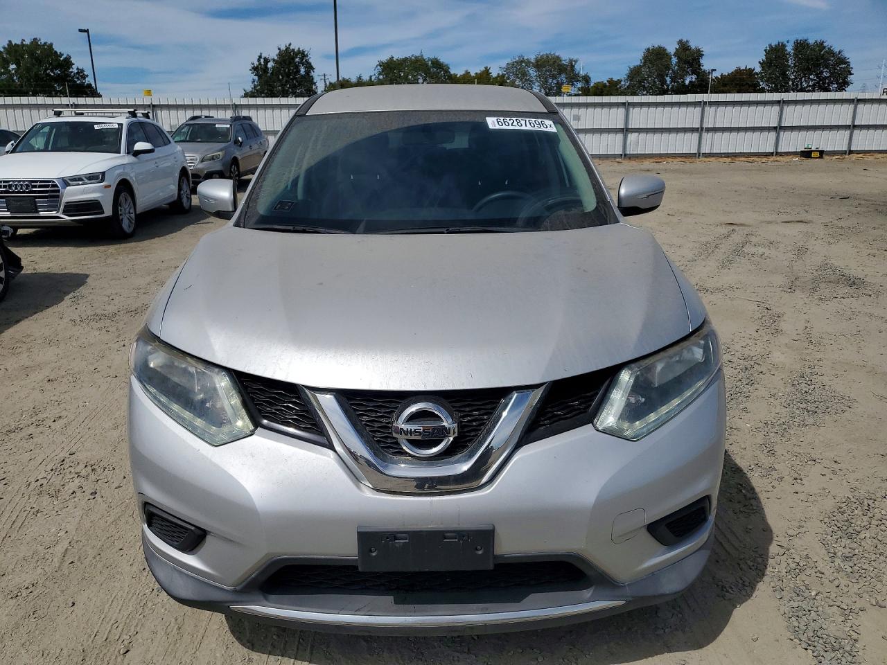 2015 Nissan Rogue S Silver vin: KNMAT2MT7FP513502