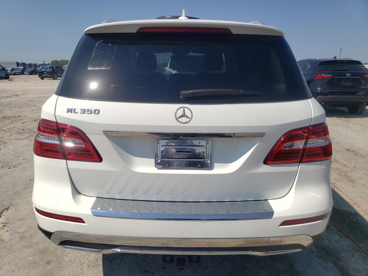 2015 Mercedes-benz Ml 350 White vin: 4JGDA5JB8FA549827