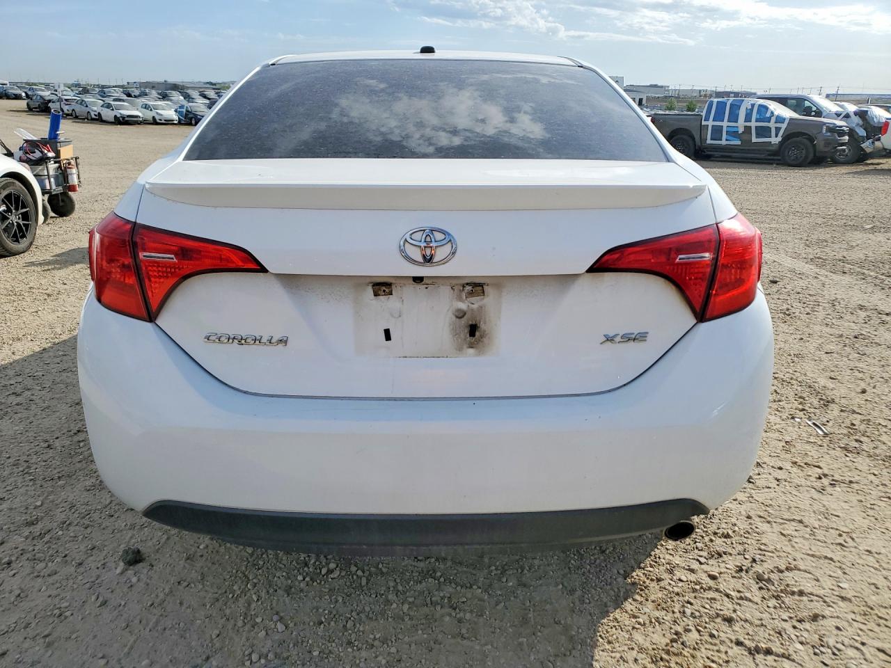2019 Toyota Corolla L White vin: 2T1BURHE4KC185082