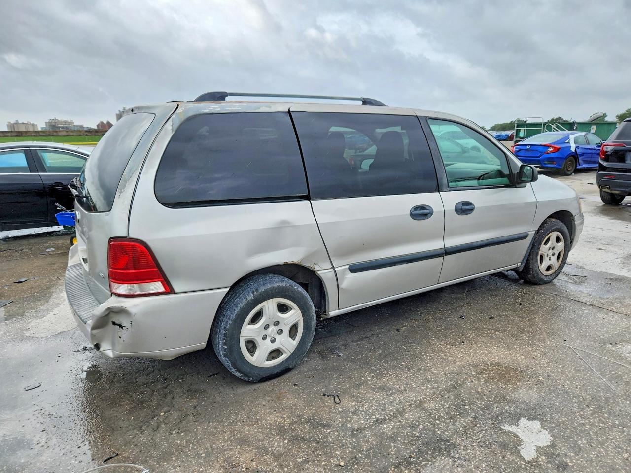 2006 Ford Freestar Se Silver vin: 2FMZA51606BA43101