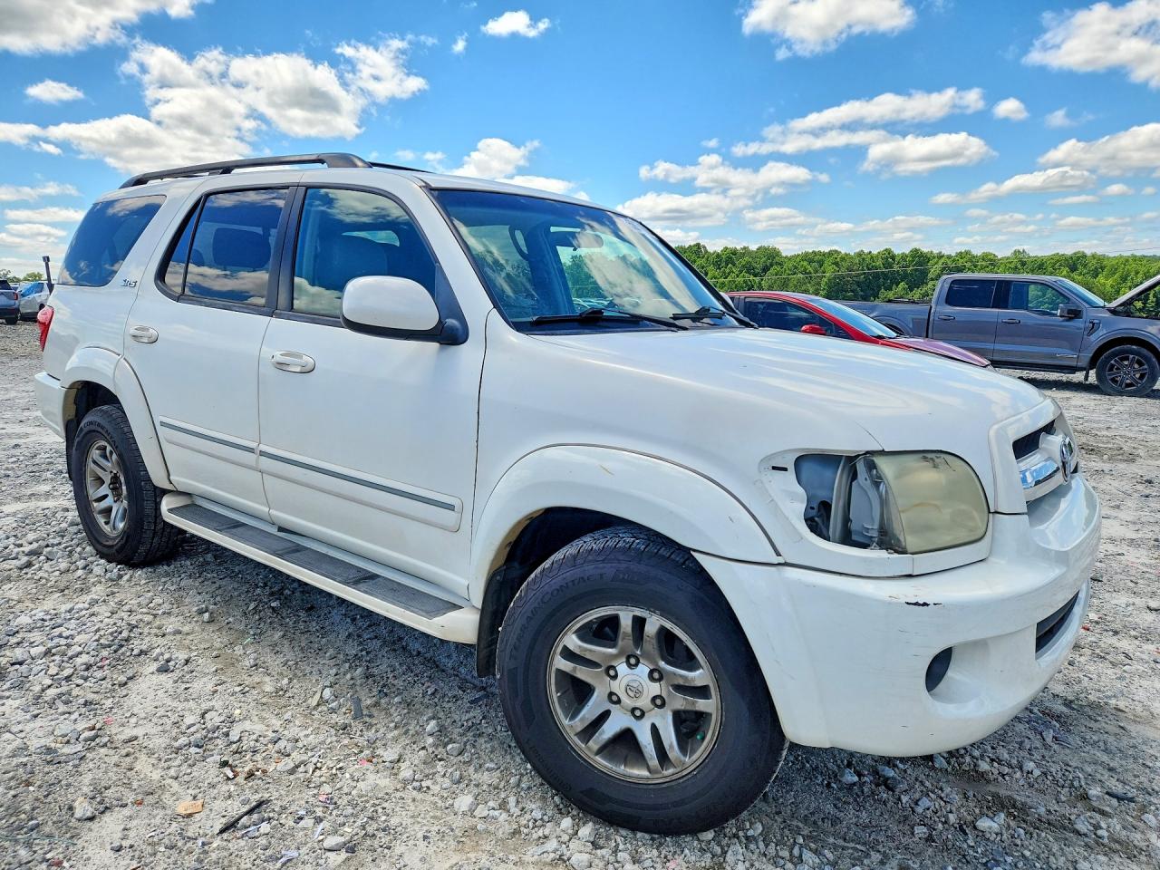 2005 Toyota Sequoia Sr5 White vin: 5TDZT34A45S260604