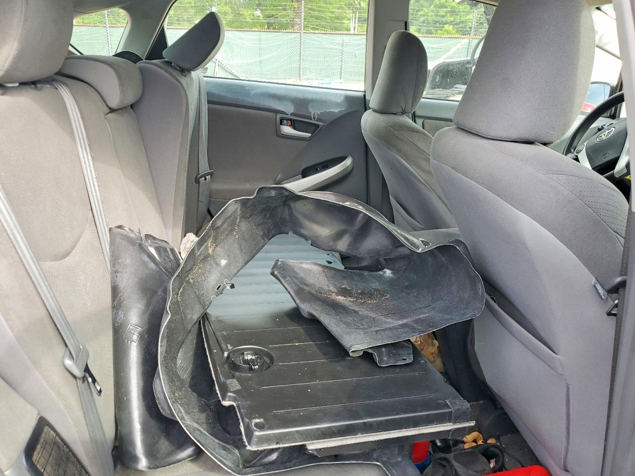 2011 Toyota Prius Two Белый vin: JTDKN3DU9B0296485