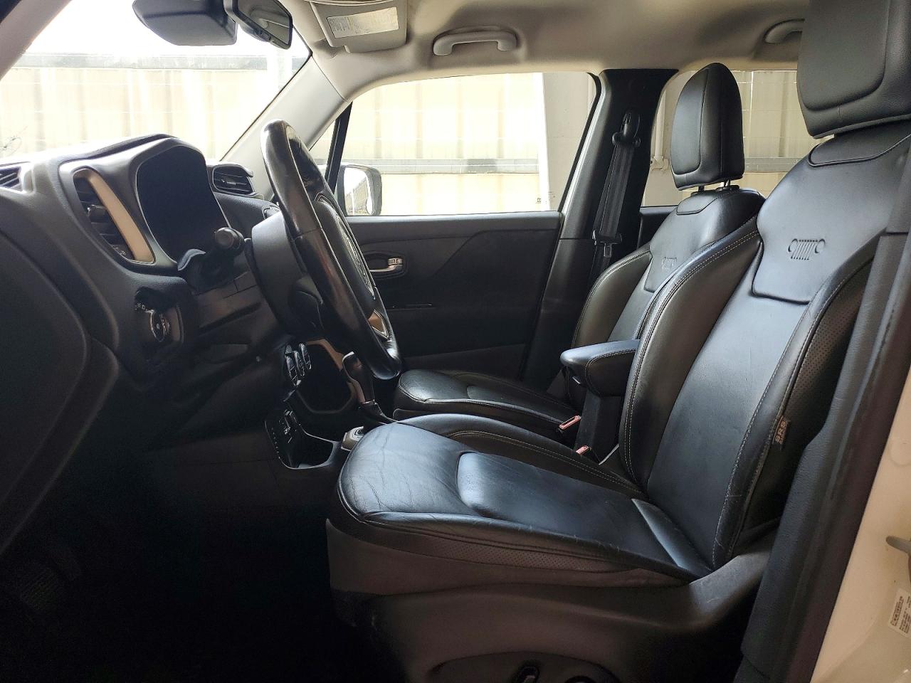 2015 Jeep Renegade Limited White vin: ZACCJADT1FPB31574