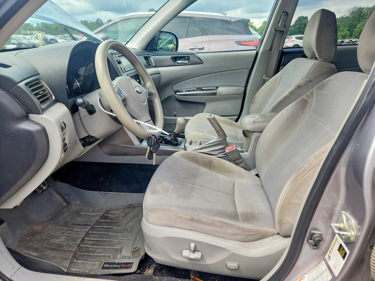 2011 Subaru Forester 2.5x Premium Gray vin: JF2SHADCXBG702348