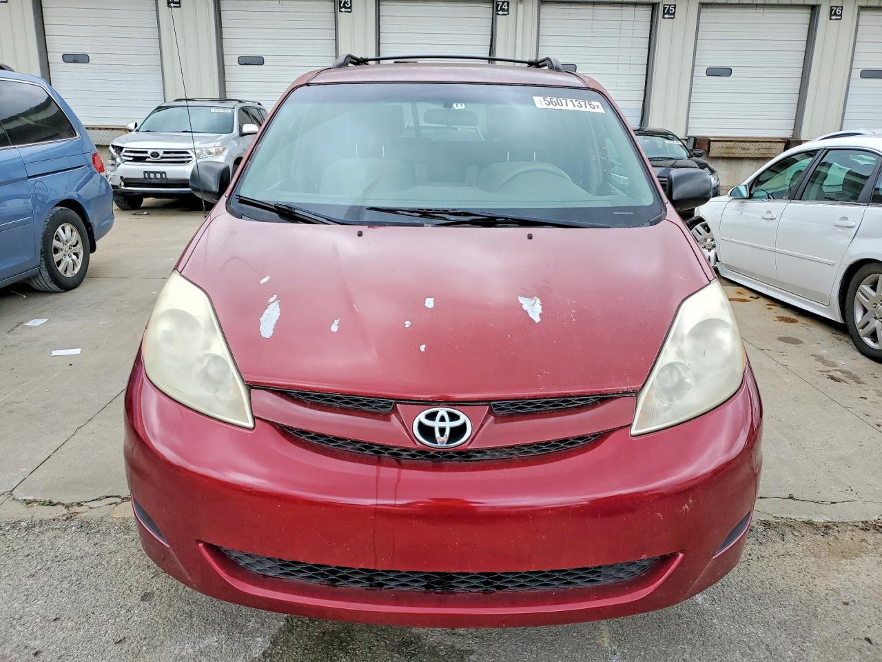 2008 Toyota Sienna Le 7-passenger Red vin: 5TDZK23C18S194243