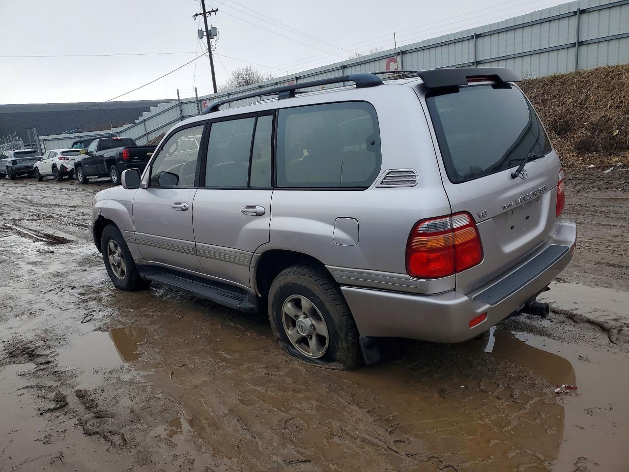 1998 Toyota Land Cruiser Silver vin: JT3HT05J2W0003684