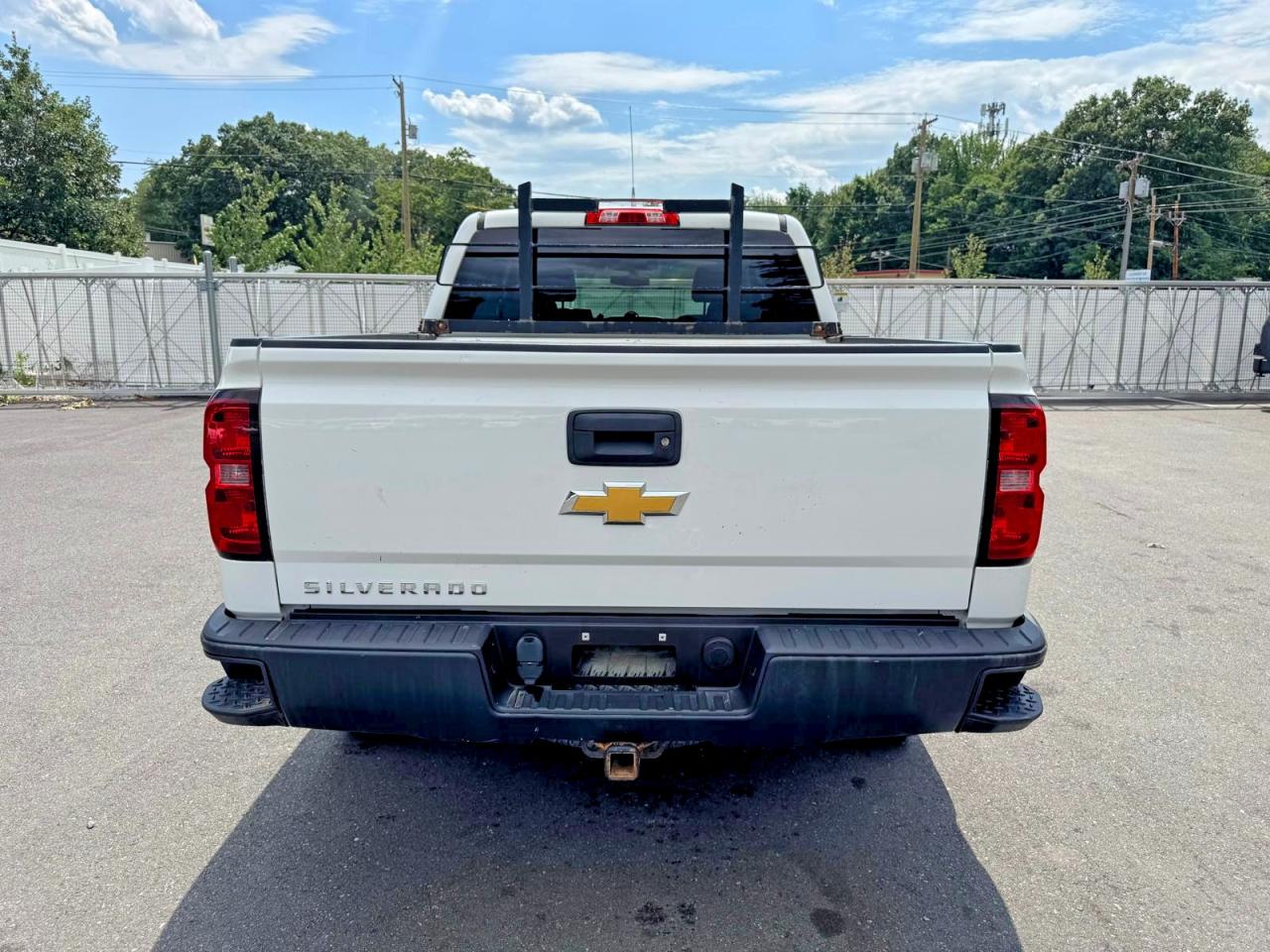 2015 Chevrolet Silverado K1500 White vin: 3GCUKPEC1FG209047