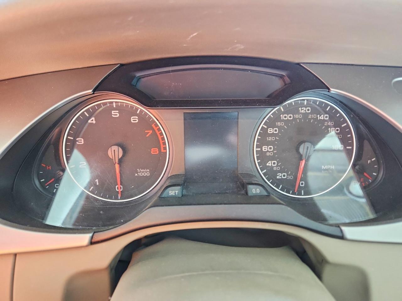 2009 Audi A4 2.0t Quattro Белый vin: WAULF78K29A135060
