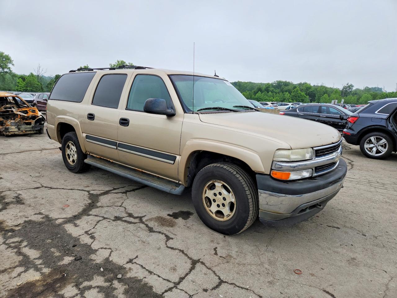 2005 Chevrolet Suburban K1500 Tan vin: 3GNFK16ZX5G167363