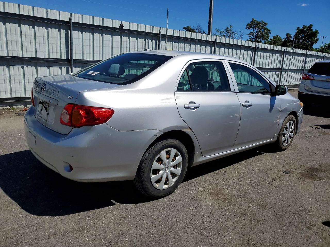 2009 Toyota Corolla Le Silver vin: 1NXBU40E79Z066322