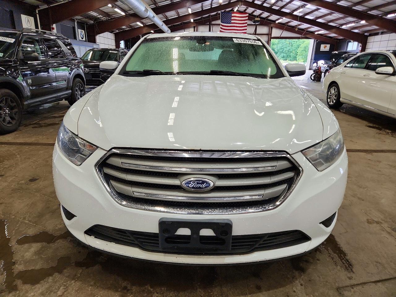 2015 Ford Taurus Sel White vin: 1FAHP2H83FG129067