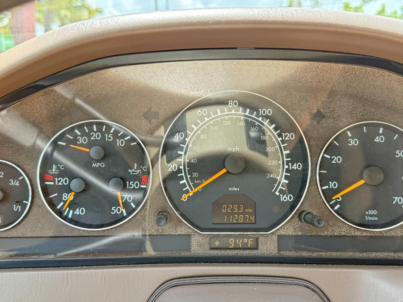 2001 Mercedes-benz Sl 500 White vin: WDBFA68F71F198298