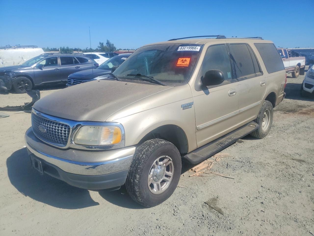 1999 Ford Expedition Tan vin: 1FMPU18L0XLB16813