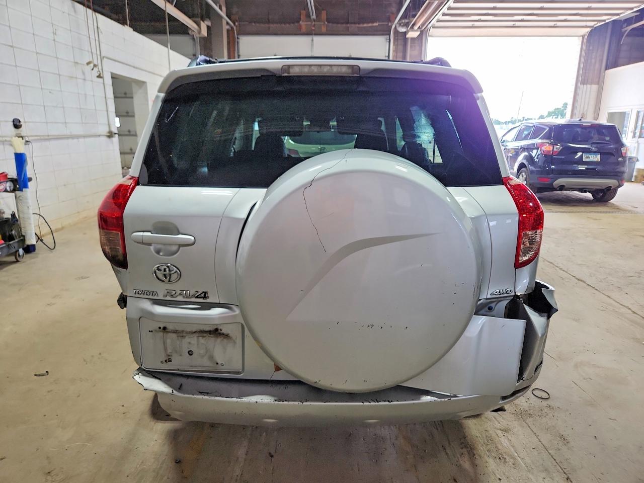 2007 Toyota Rav4 Limited Silver vin: JTMBD31V575114727