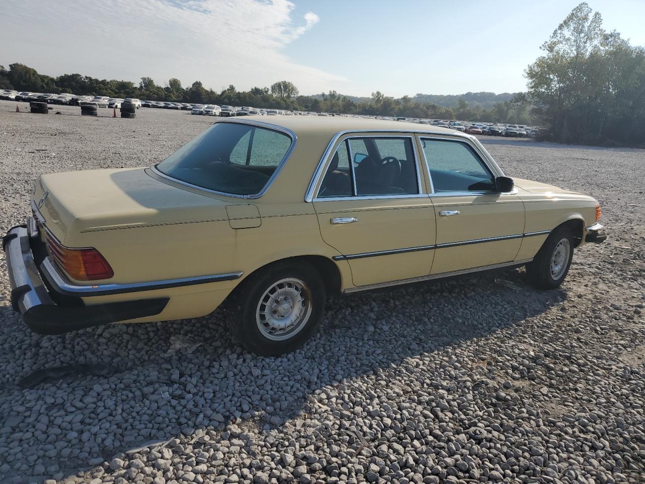 1977 Mercedes-benz 280 Se Желтый vin: 11602412077636