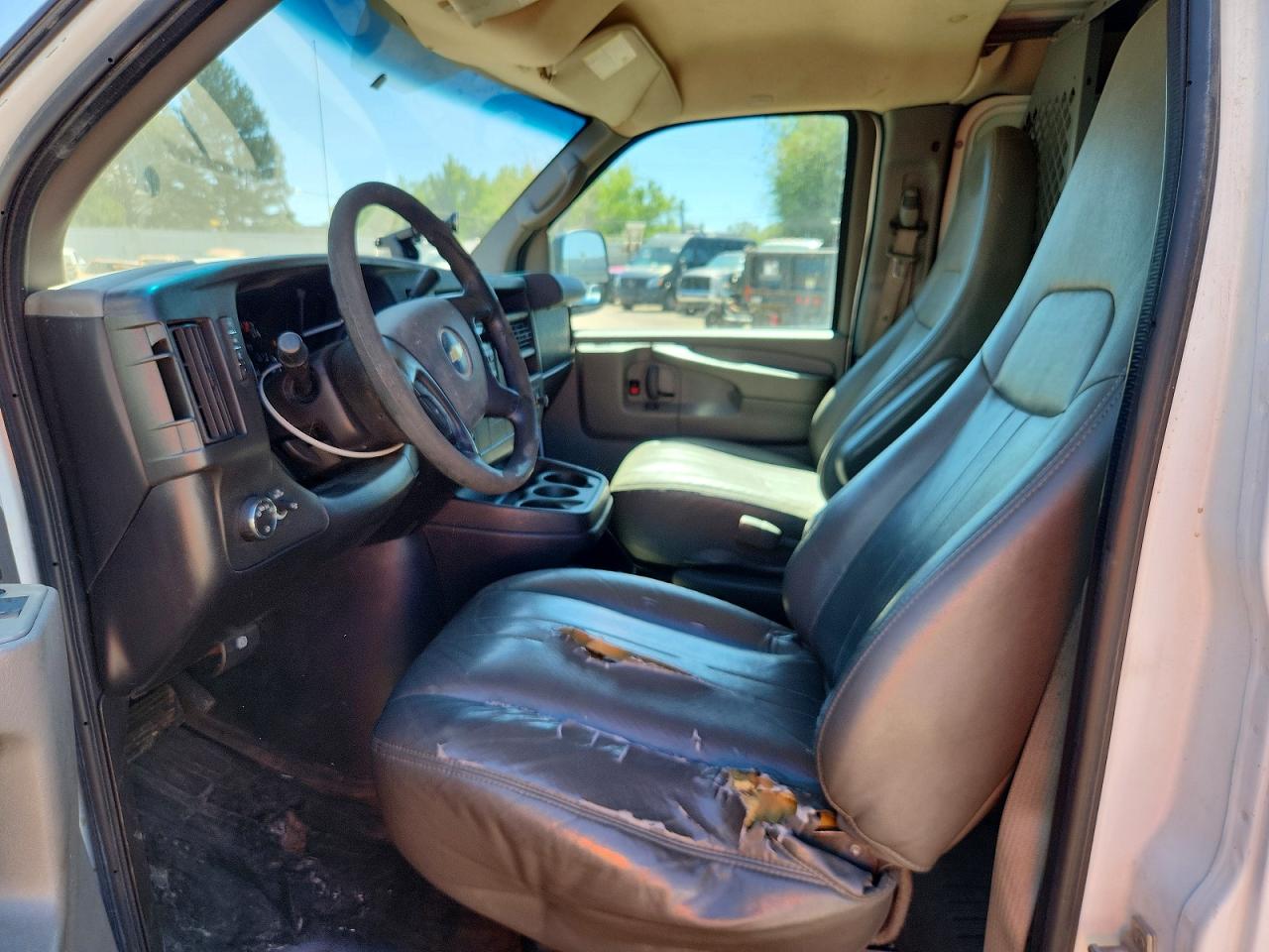 2013 Chevrolet Express G1500 White vin: 1GCSGAFX7D1164179