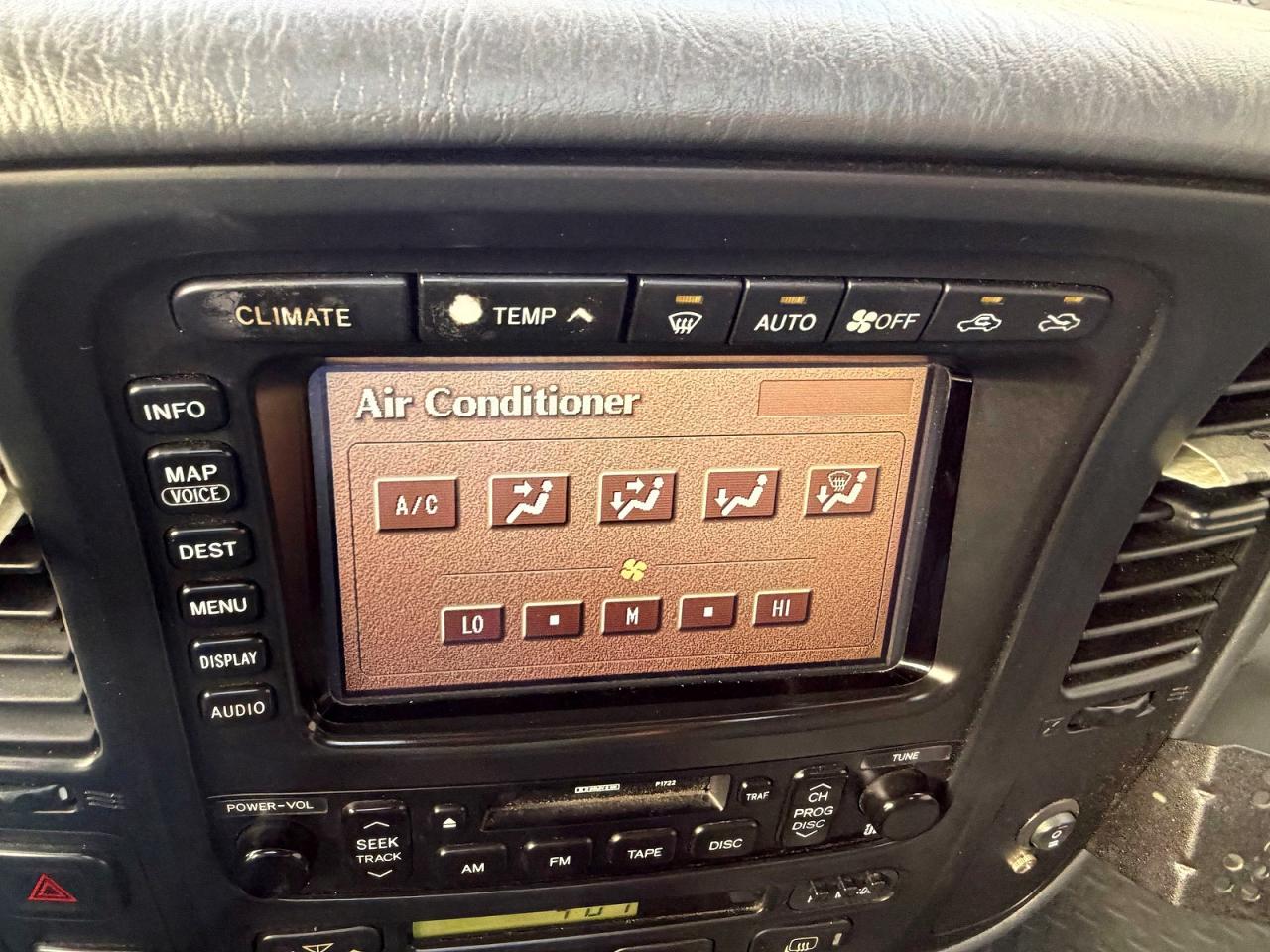 2002 Toyota Land Cruiser Silver vin: JTEHT05J522022347