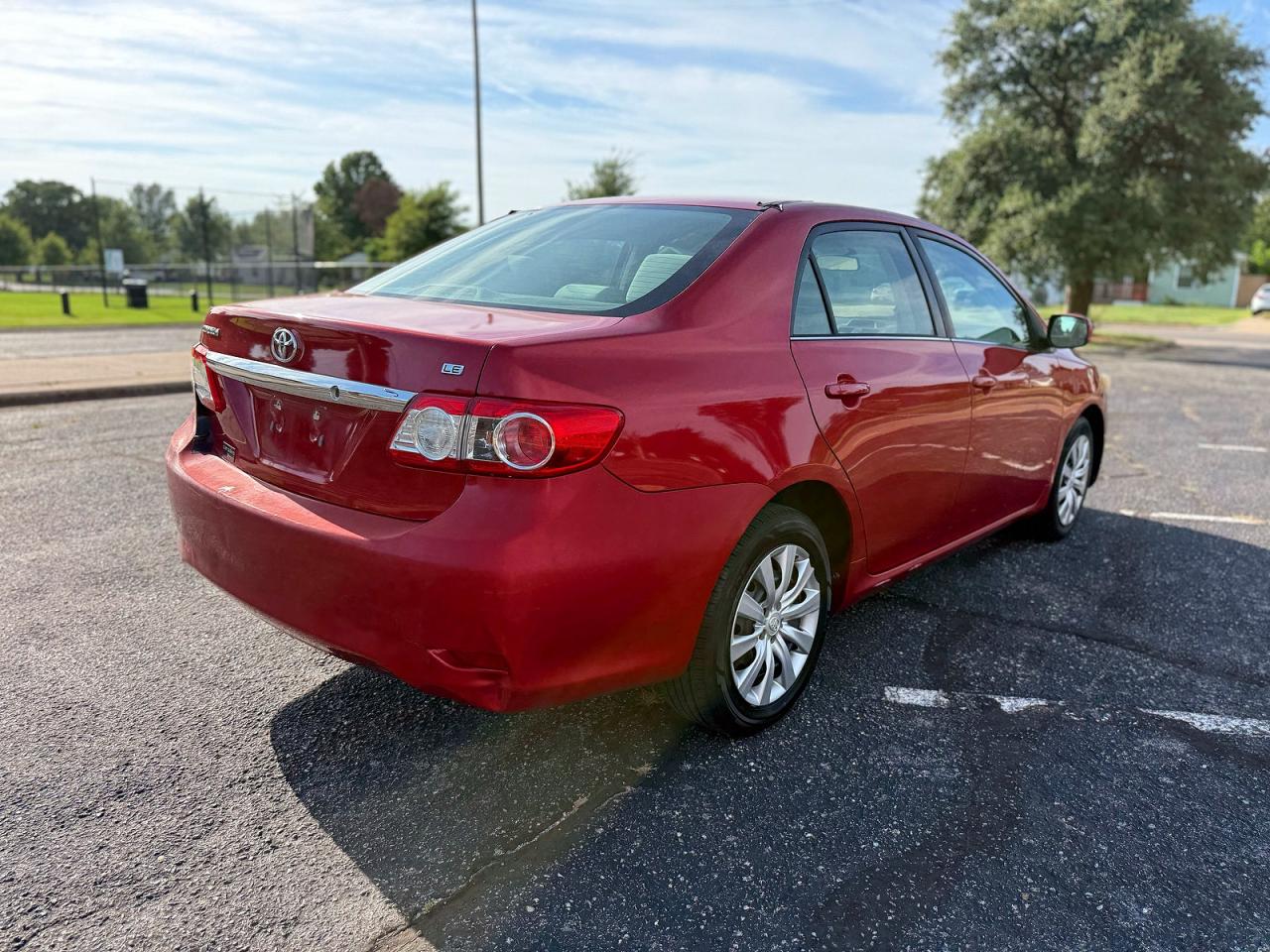 2013 Toyota Corolla Le Red vin: 5YFBU4EE9DP156316