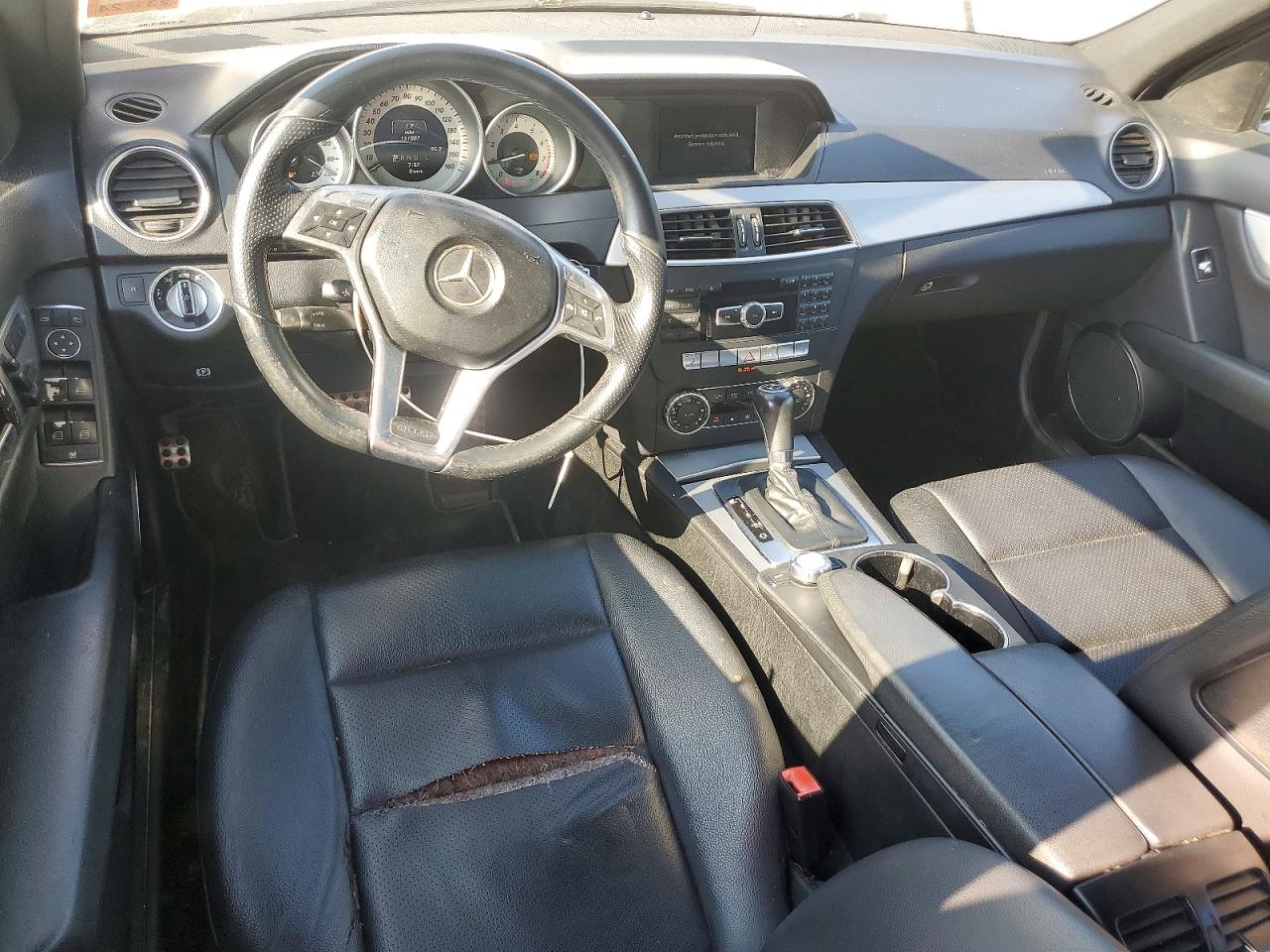 2014 Mercedes-benz C 300 4matic White vin: WDDGF8AB8ER319506