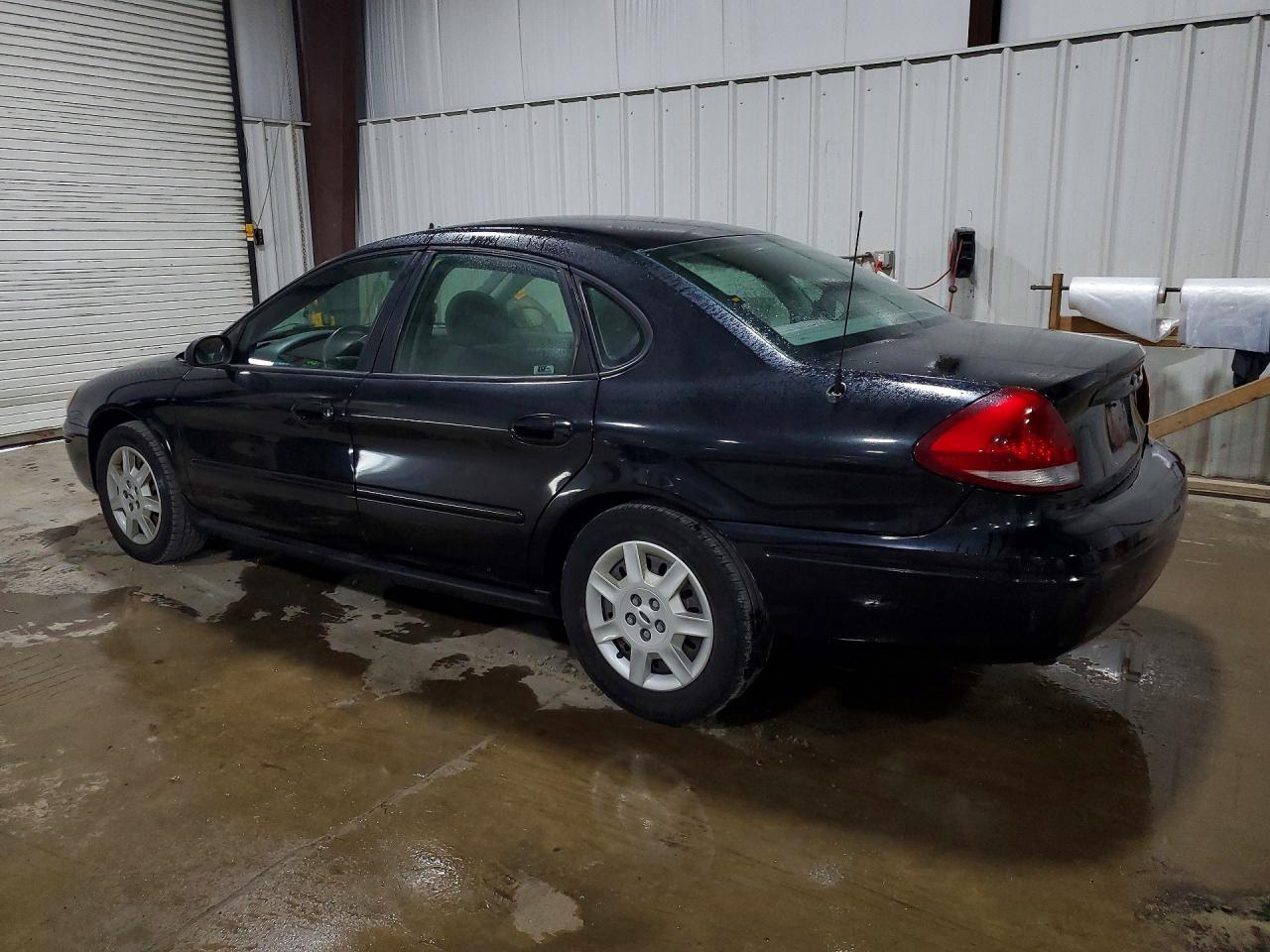2007 Ford Taurus Se Black vin: 1FAFP53U57A170303