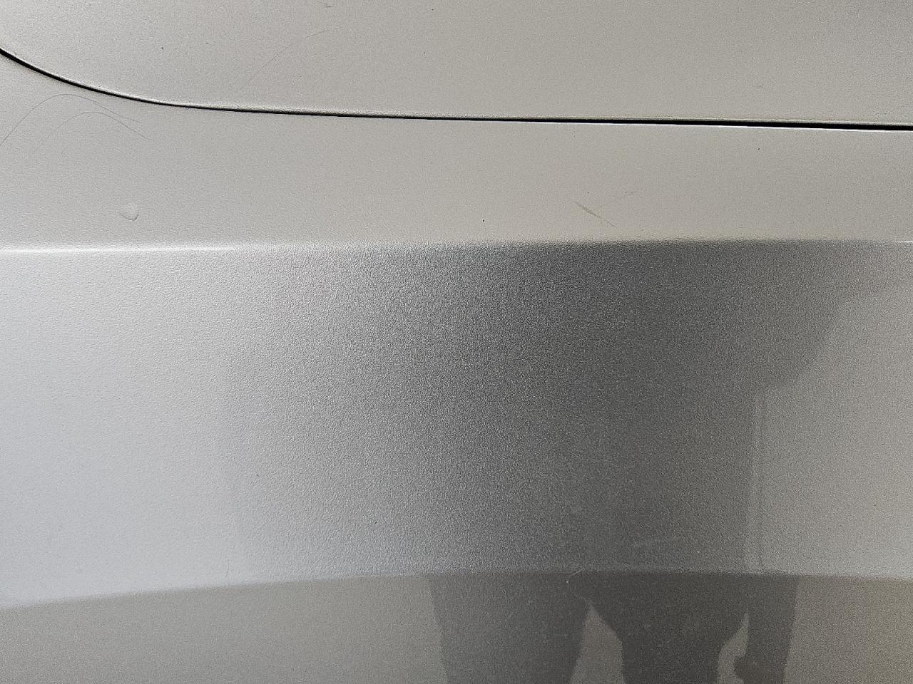 2014 Ford Escape Se Silver vin: 1FMCU9G9XEUC09574 Damage: Right Front Fender, Heavy Scratch, 1/2 To 1 Inch