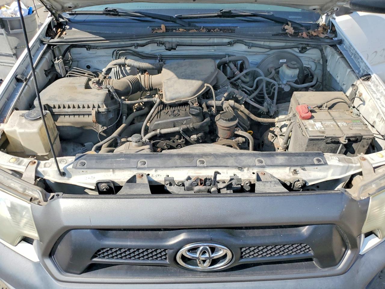 2012 Toyota Tacoma Base White vin: 5TFNX4CN3CX016477