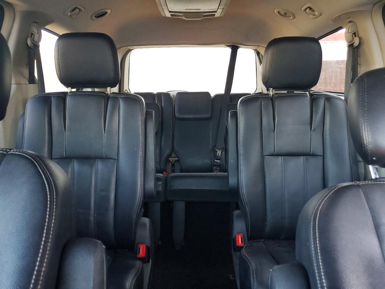 2013 Chrysler Town & Country Touring Silver vin: 2C4RC1BGXDR674277
