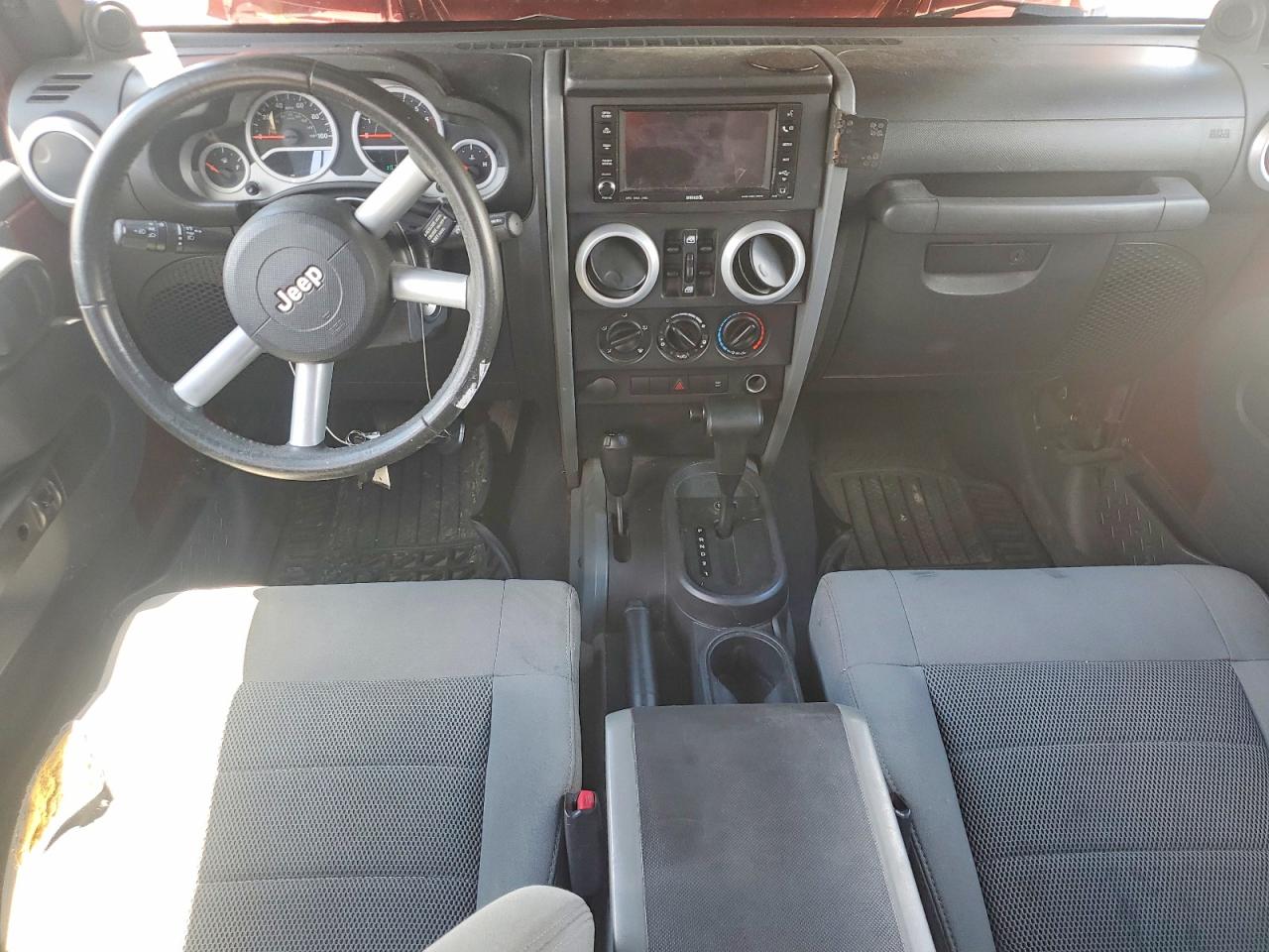 2008 Jeep Wrangler Unlimited Sahara Red vin: 1J4GA59178L651005