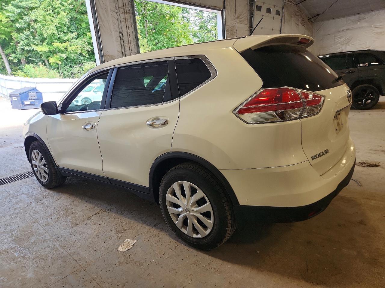 2014 Nissan Rogue S White vin: 5N1AT2ML1EC776845