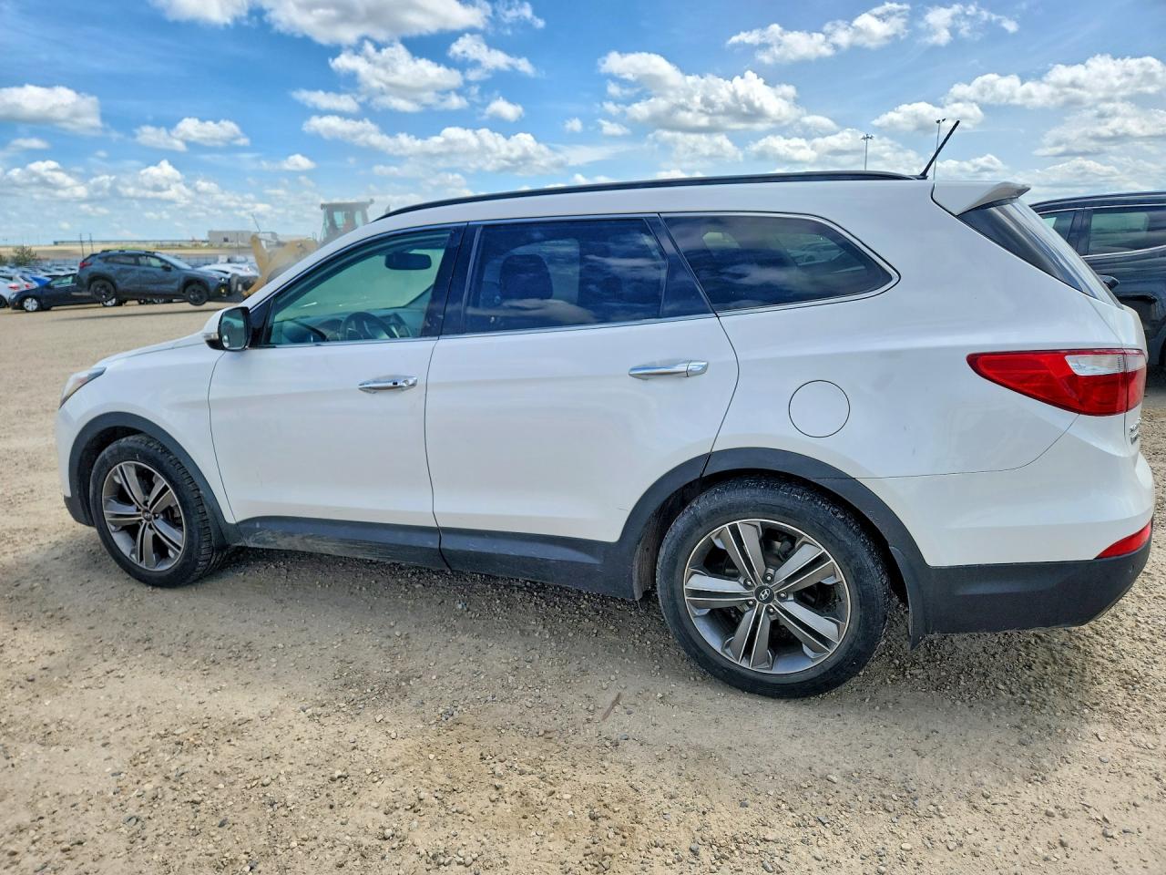 2014 Hyundai Santa Fe Gls White vin: KM8SNDHF9EU039711