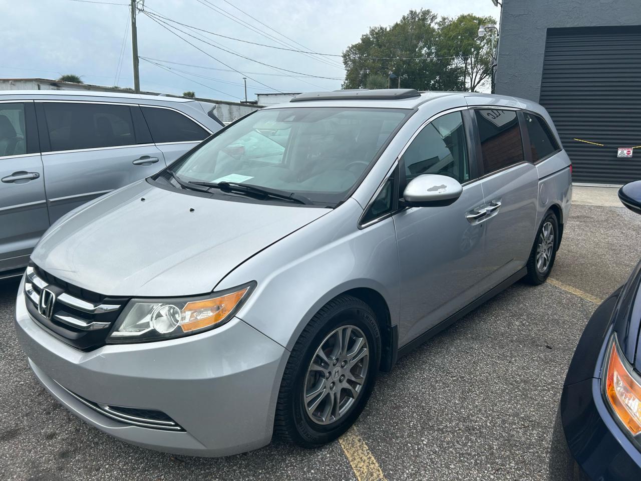 2014 Honda Odyssey Exl Silver vin: 5FNRL5H67EB115787