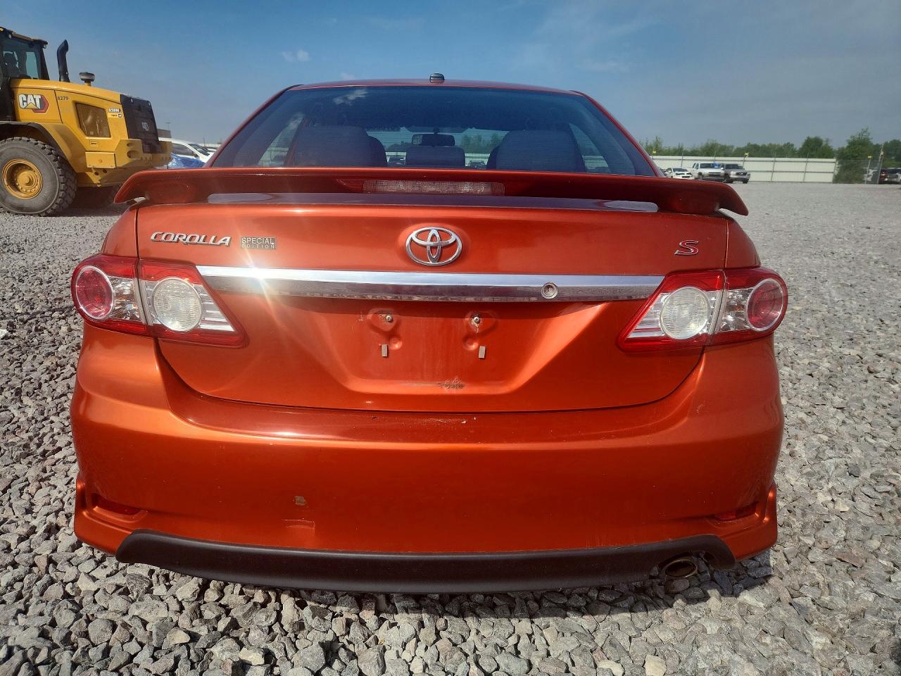 2013 Toyota Corolla S Special Edition Orange vin: 2T1BU4EE5DC078830