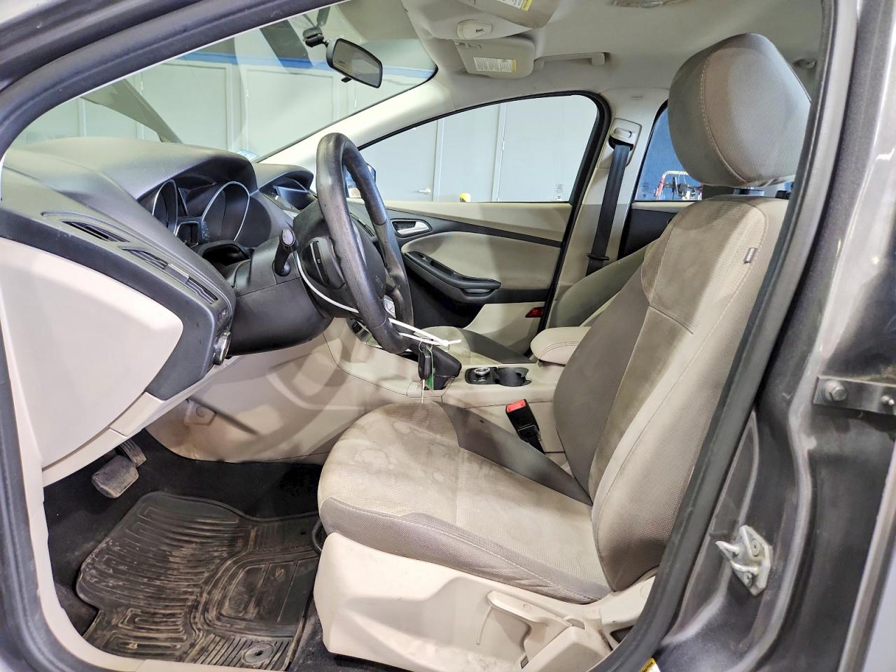 2014 Ford Focus Se Gray vin: 1FADP3F20EL454719