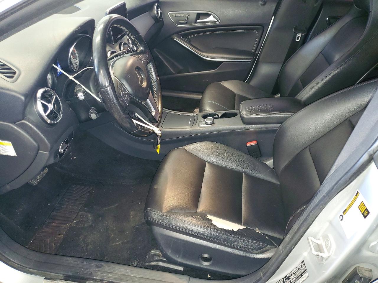 2014 Mercedes-benz Cla 250 Серебряный vin: WDDSJ4EB4EN070446